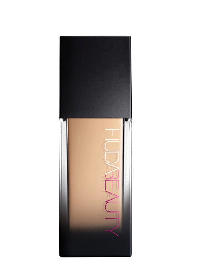 FONDOTINTA HUDA BEAUTY #FauxFilter