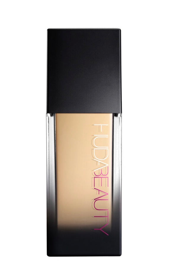 FONDOTINTA HUDA BEAUTY #FauxFilter