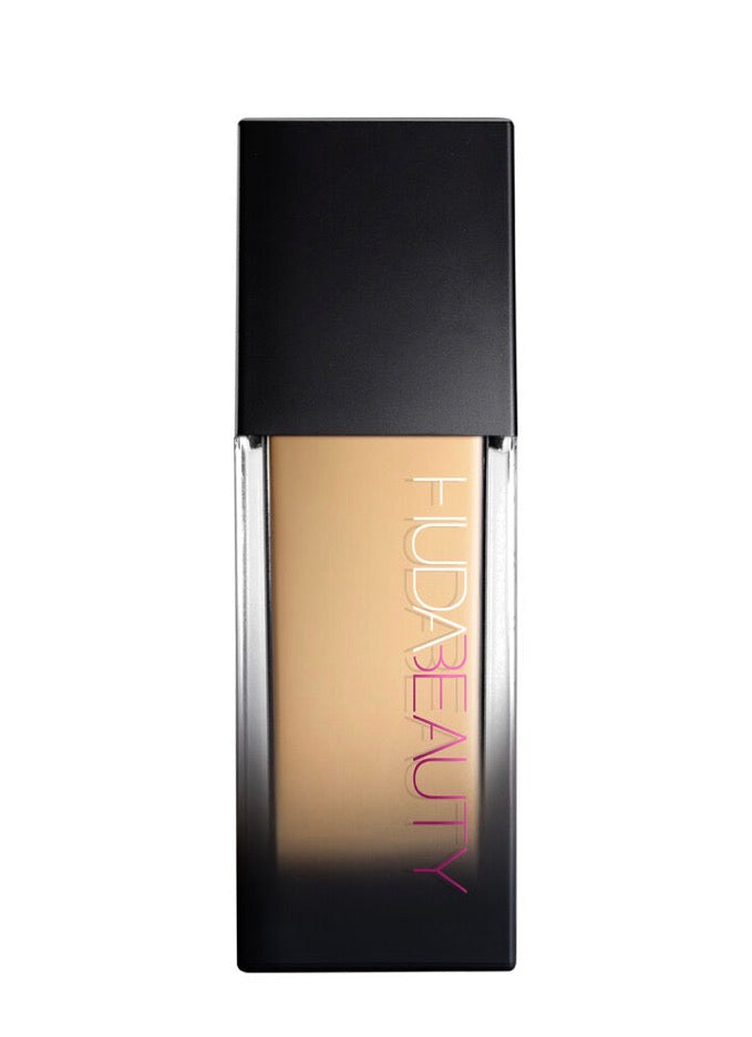 FONDOTINTA HUDA BEAUTY #FauxFilter